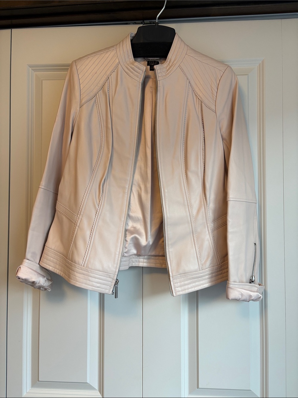 G.I.L.I. Women's Light Cream Leather Zip Jacket